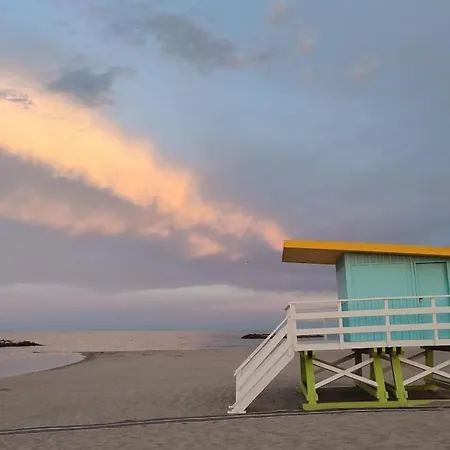 Avec Terrasse Face Parking Le Barcarès